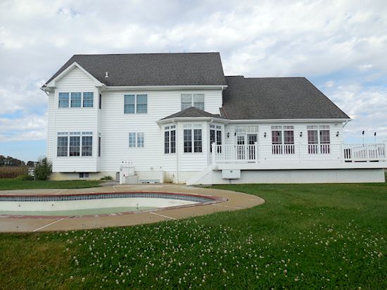 Centreville house exterior cleaned