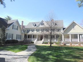 Siding cleaned in Easton