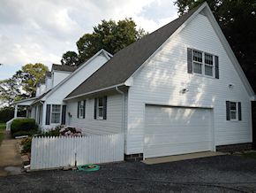 Vinyl siding washing in Easton
