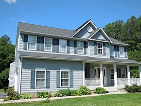 Power Cleaning Vinyl Siding in Easton